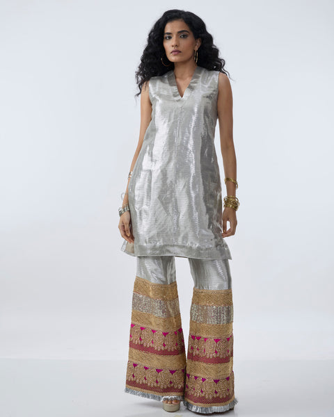 Pia Sleeveless Kurta