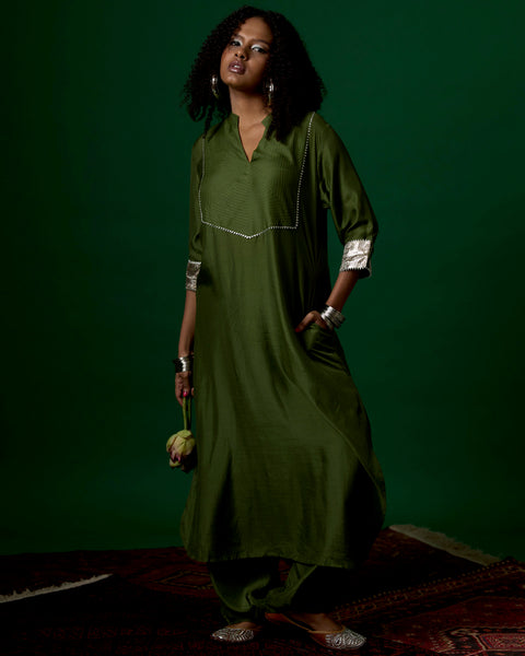 Aangan Kurta Set