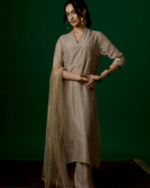 Aangan Kurta Set