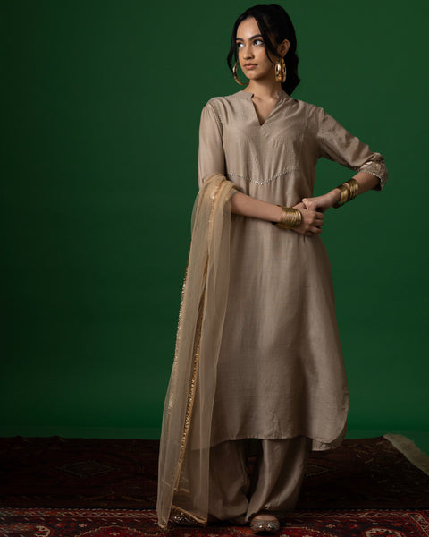 Aanghan Set with Net Dupatta