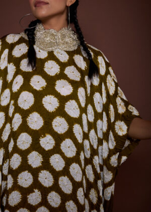 Bandhani Rosetta Kurta and Pant Set - Chakri